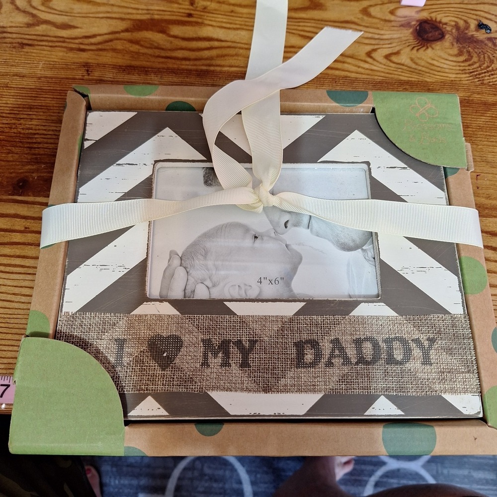 Blossom & Buds I LOVE MY DADDY Shabby Chic Style Wooden Photo Frame New 4"x6"